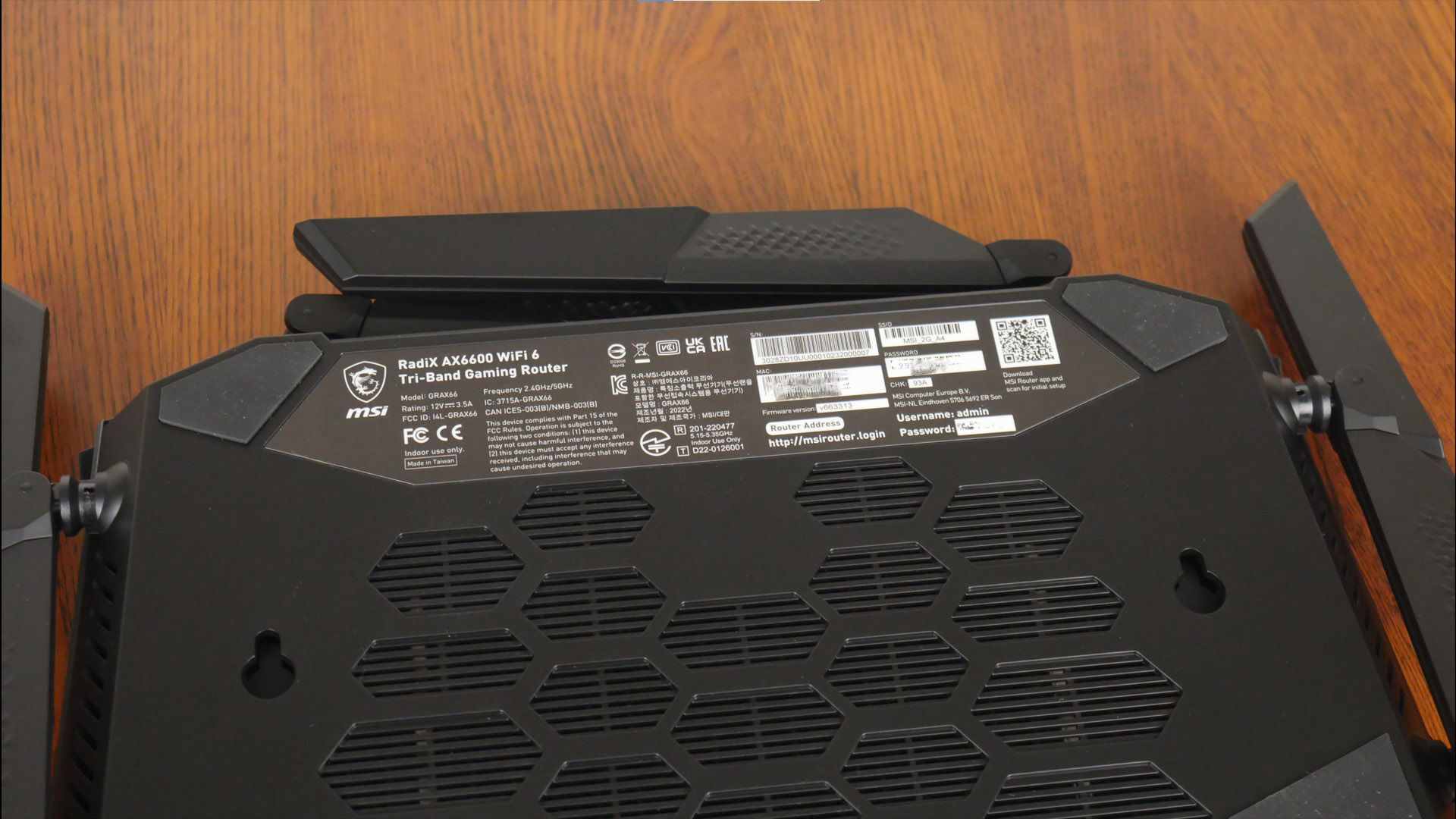 ロザリアン MSI RadiX AX6600-E WiFi 6 Tri-Band Gaming Router | GRAX66